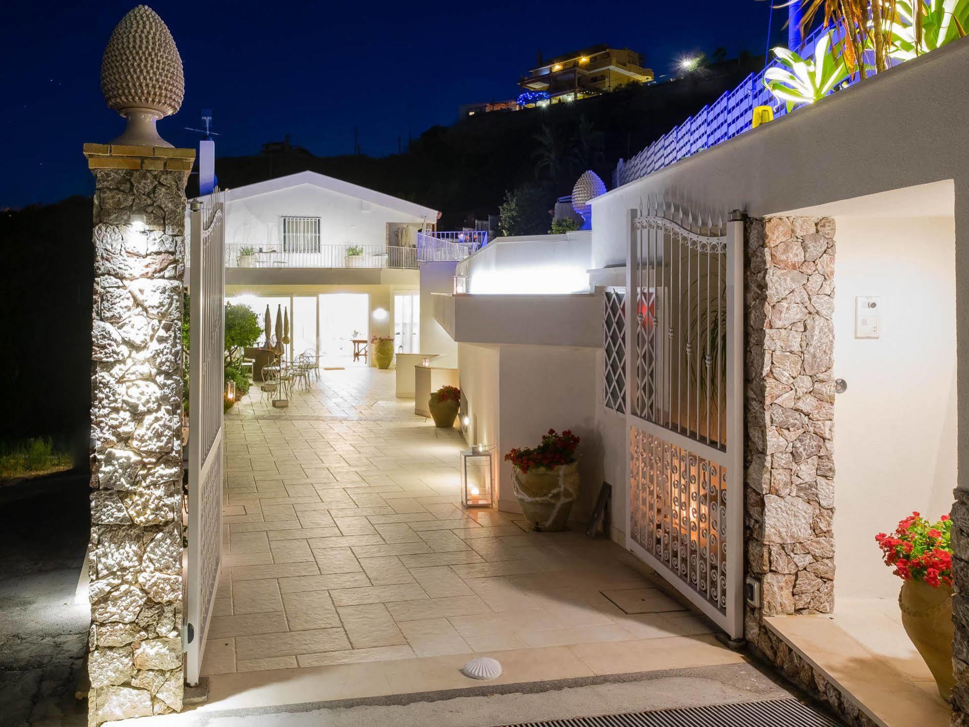 Sciccosa Guest House Taormina Exterior photo